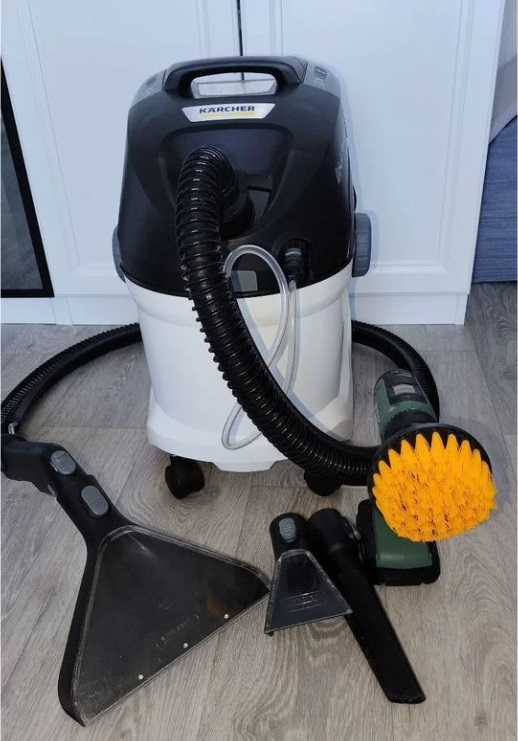 Моющий пылесос Karcher
